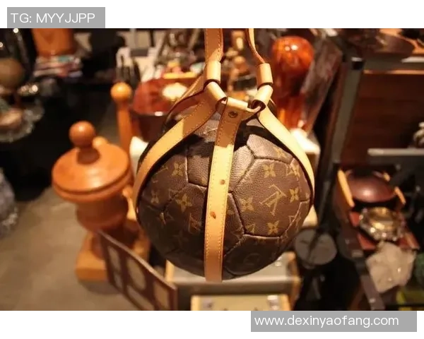 足球明星LV背包时尚搭配与设计风格全解析图片展示